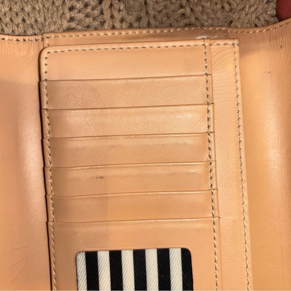 Kate Spade Black Southport Avenue Sandra Leather Wallet - Picture 9 of 15